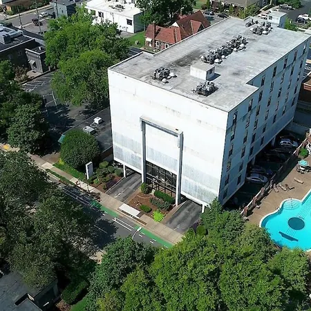 Elvis Hotel But Modernized 3 Beds Pool Parking
